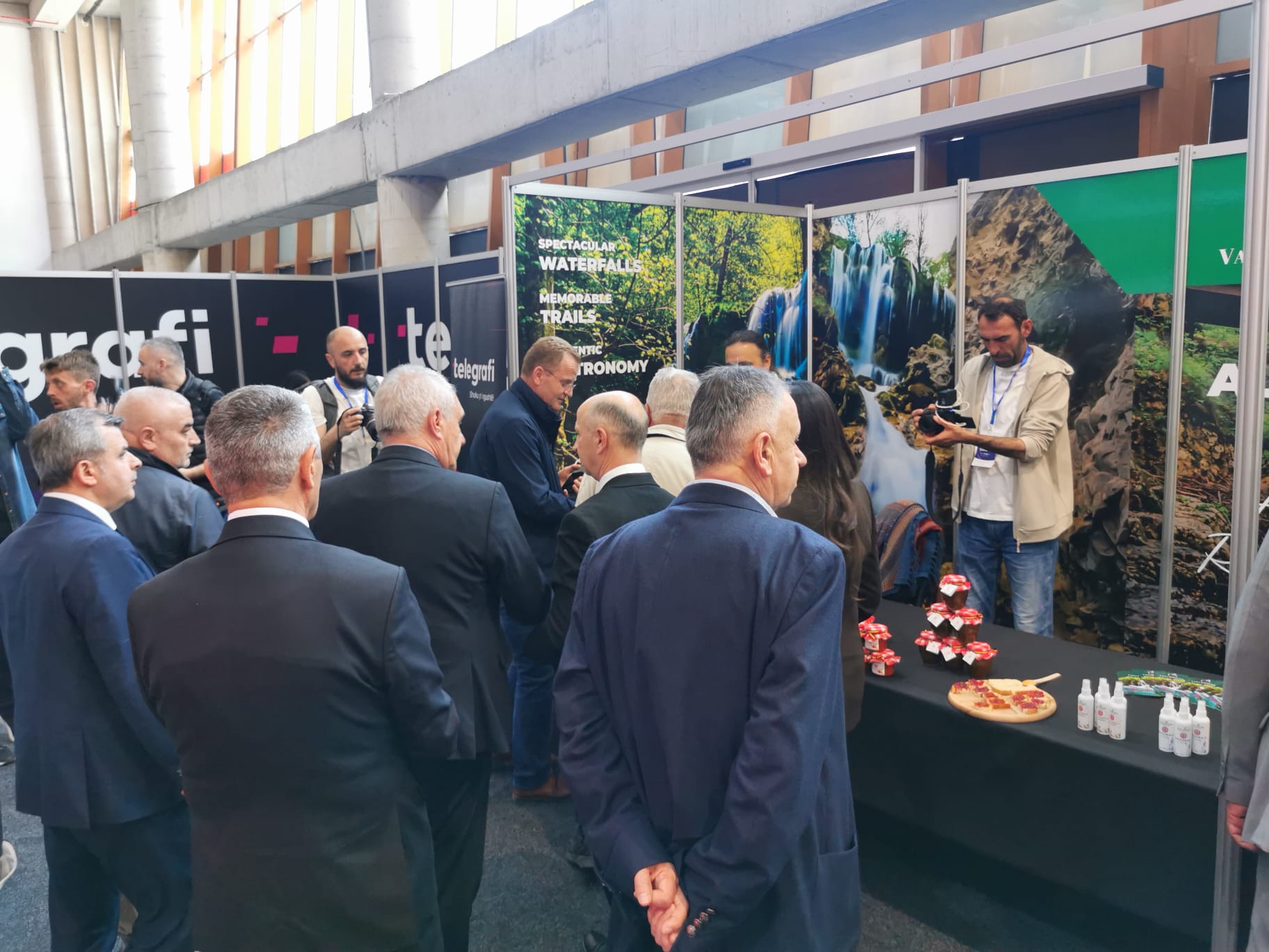 Valea Almăjului promovată la Târgul Internațional de Turism din Kosovo: degustări de produse locale și prezentarea ofertelor turistice